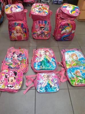 Toptan Figürlü Işıklı Ortopedik Çocuk İlkokul Beslenmeli Sırt Çantası Takımı