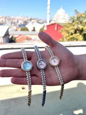 Toptan İnci Kordonlu Bayan Metal Lüx Saat