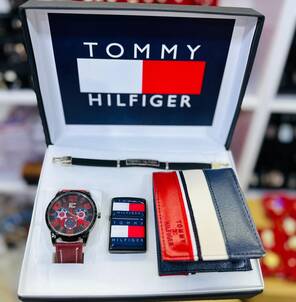 Toptan Mix Model Kutulu Yazılı Cüzdanlı Saat Set Takımı