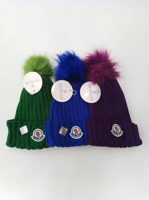 Toptan MONCLER Ponponlu Yazılı Nakışlı Bayan Bere