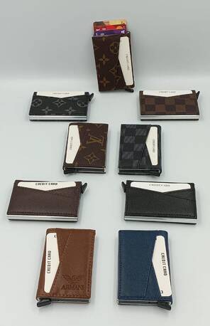 Toptan Otomatik Mekanizmalı Yazılı Kartlık Cüzdan