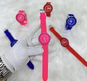 Toptan Tommy Model Spor Kol Saati