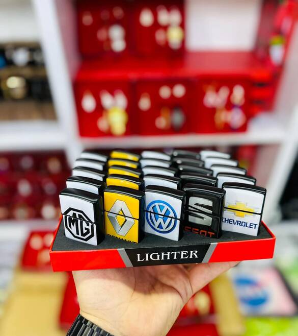 Toptan Araba Amblem Baskılı Zippo Çakmak