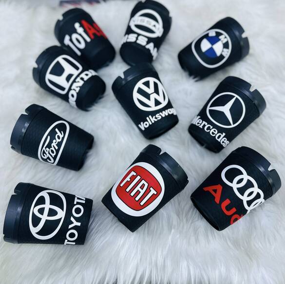 Toptan Araba Markalı Koku Yapmaz Sigara Küllüğü 