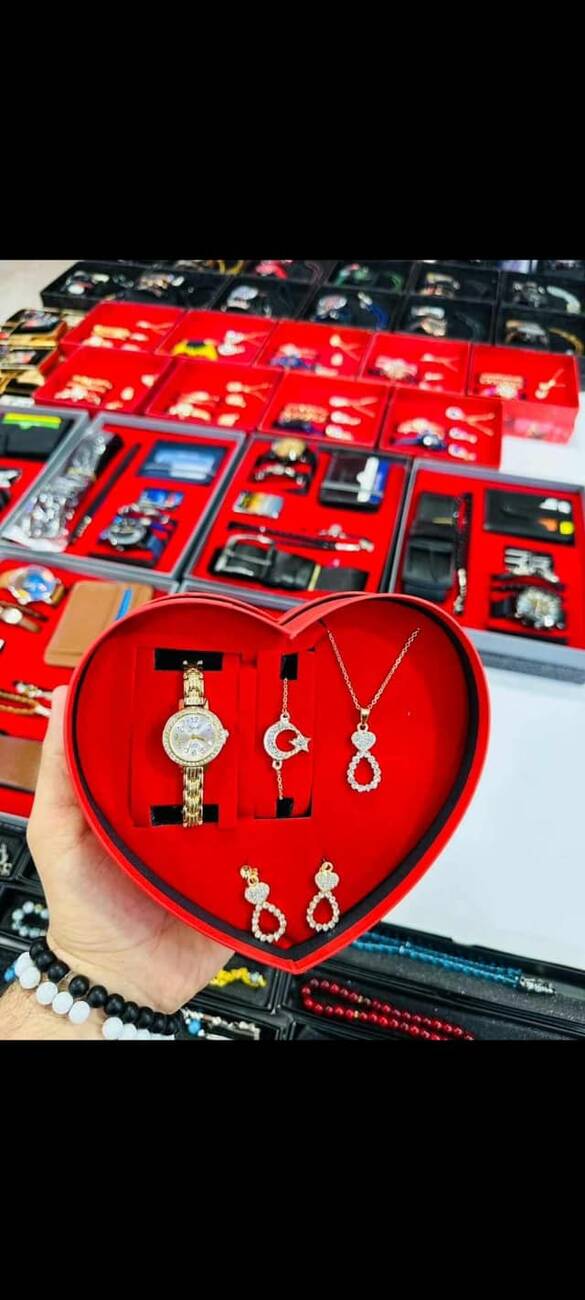 Toptan Kalp Kutulu Bayan Saat Set Takımı