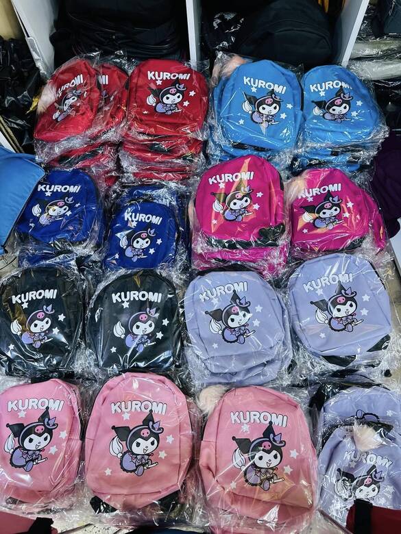 Toptan KUROMİ Model Ponponlu Çocuk Sırt Çantası 