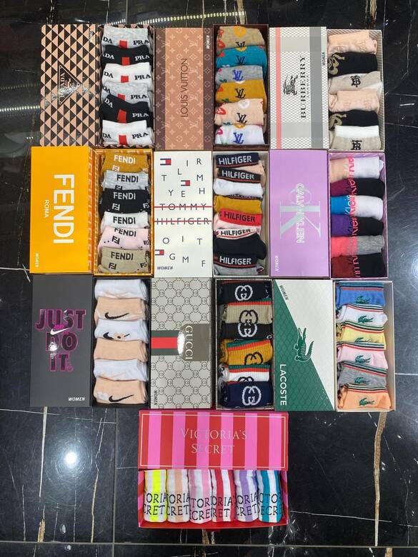 Toptan Kutulu Markalı Pamuklu Kokulu 6lı Çorap 