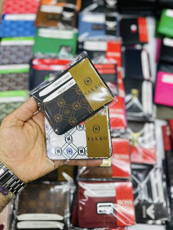 Toptan Metal Logo Baskılı Kartlık Cüzdan 