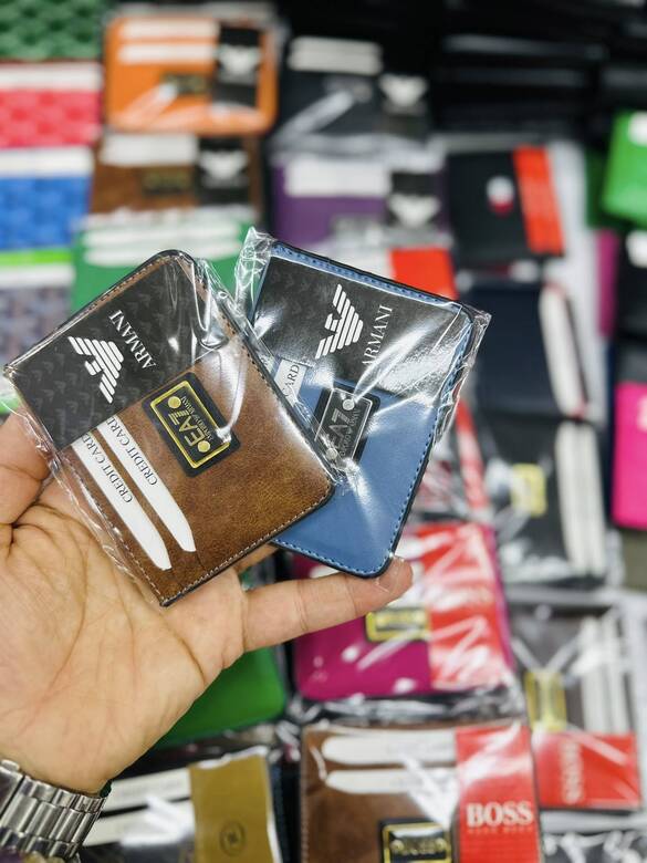 Toptan Metal Logo Baskılı Kartlık Cüzdan 