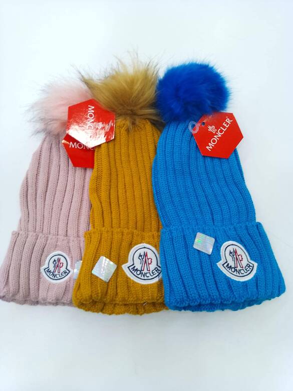 Toptan MONCLER Ponponlu Yazılı Nakışlı Bayan Bere