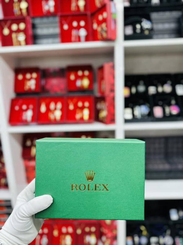 Toptan Özel Tekli Kutulu Takvimli Yazılı Lüx Metal Saat