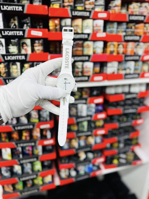 Toptan Silikon Kordonlu Takvimli Lacoste Model Kol Saati 