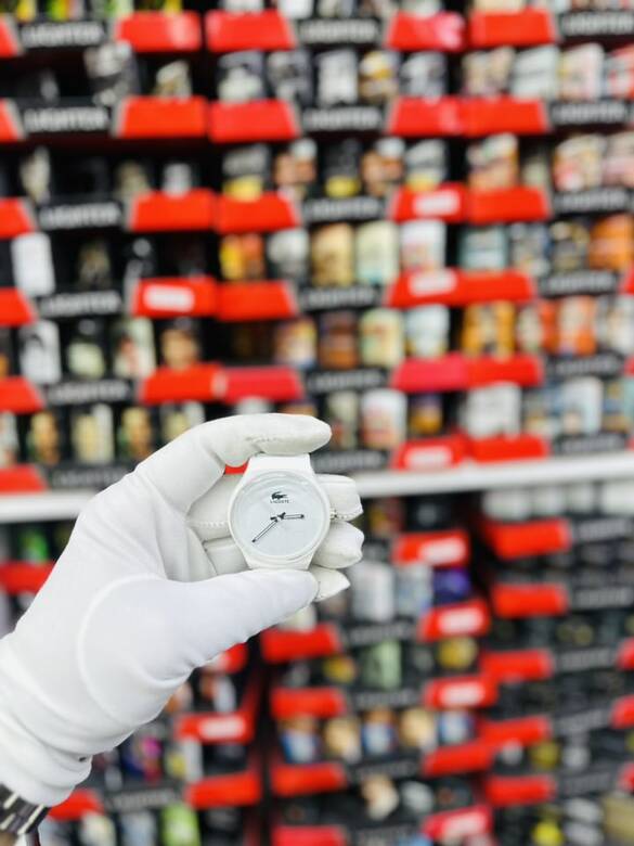 Toptan Silikon Kordonlu Takvimli Lacoste Model Kol Saati 