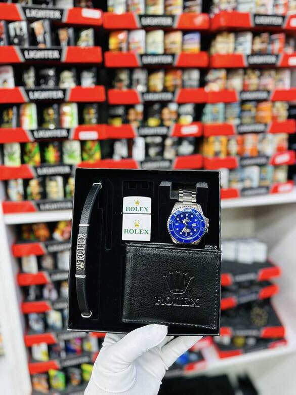 Toptan Takvimli Yazılı Kutulu 4'lü Metal Saat Kombin Takımı