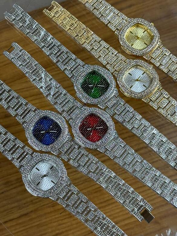 Toptan Taşlı Bay&Bayan Lüx Saat 