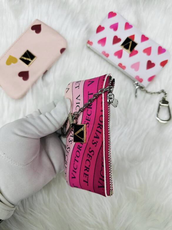 Toptan Victoria's SECRET Anahtarlık Aparatlı Bayan Cüzdanı 